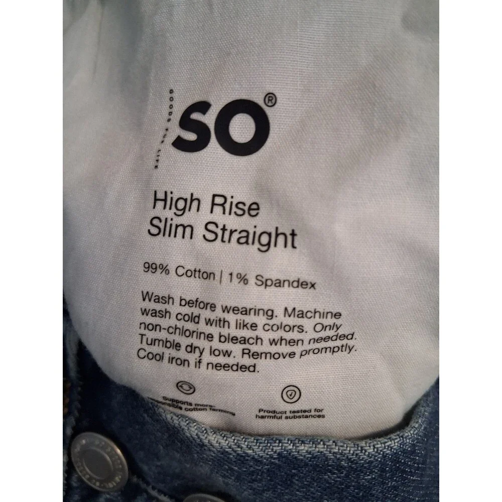 NWT! Juniors SO High Rise Button Fly Slim Straight Jeans, Medium Wash, 5/27W